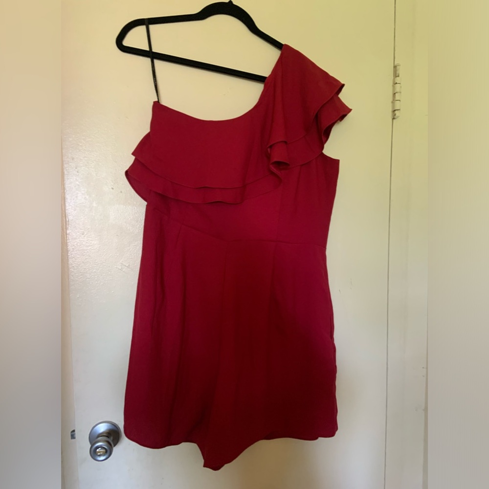 Off one shoulder romper City Chic size S16 red